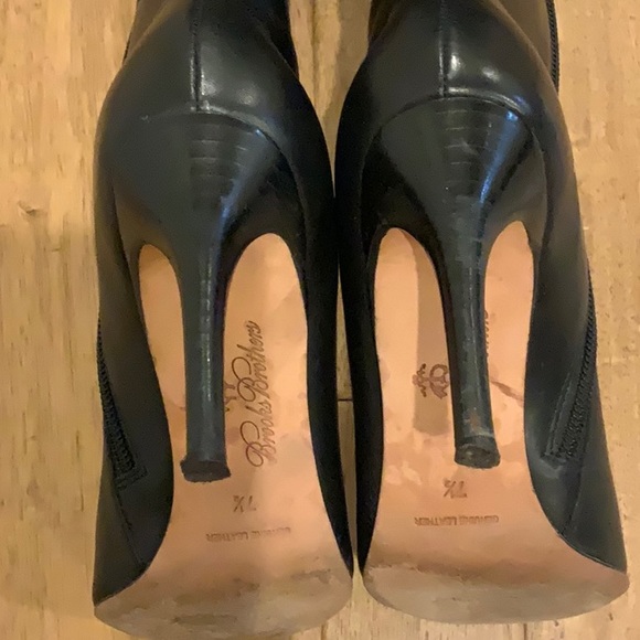 Brooks Brothers Black Leather Boots. Size 7.5 - Picture 5 of 5